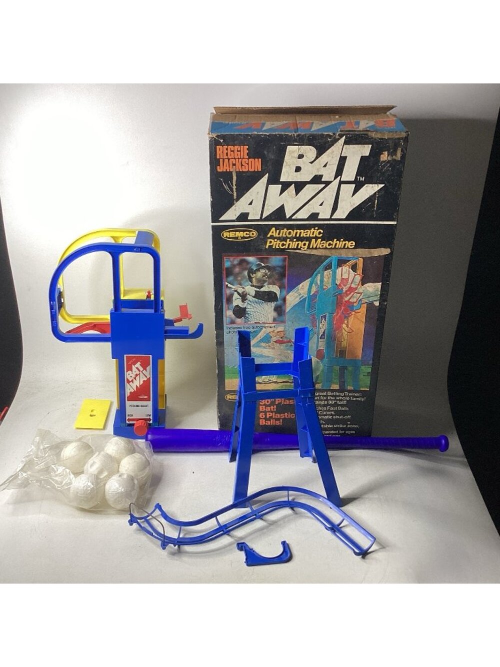 Vintage 1978 REMCO Reggie Jackson BAT AWAY Baseball Pitching Toy No. 606